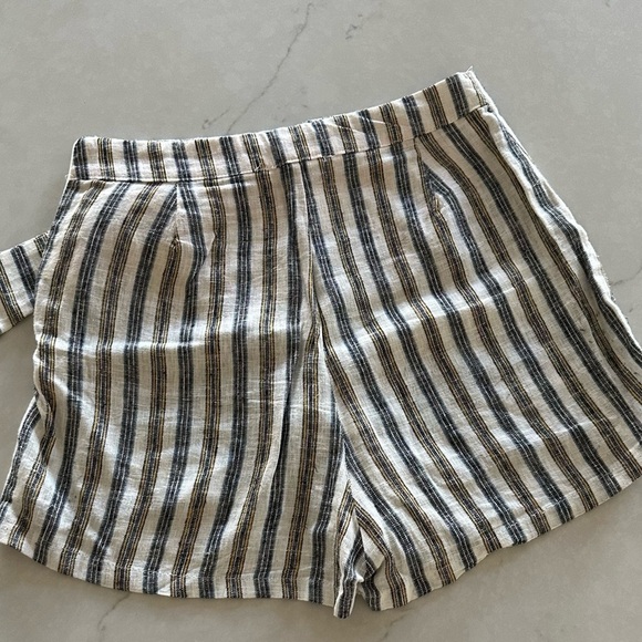 Linen Blend Striped Mini Skort - Picture 5 of 5